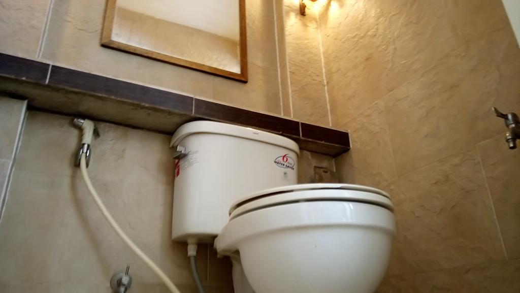 E&G Guest House Bangkok Bagian luar foto