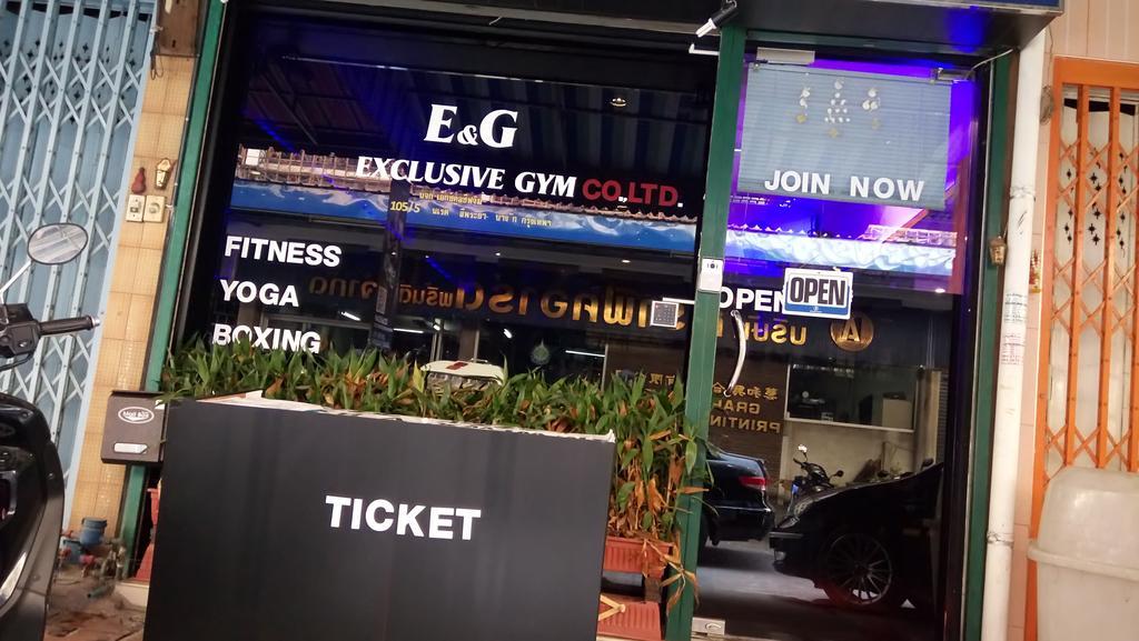 E&G Guest House Bangkok Bagian luar foto