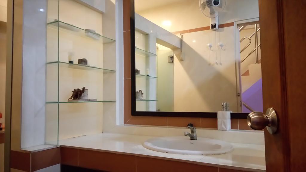E&G Guest House Bangkok Bagian luar foto