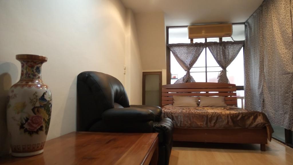 E&G Guest House Bangkok Bagian luar foto